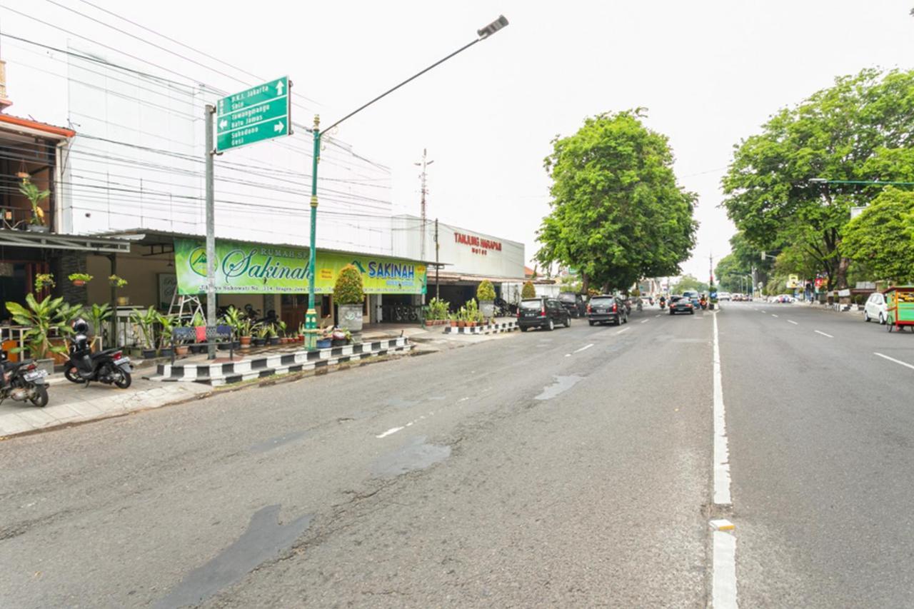 红多兹伊斯兰酒店-近斯拉根中央公园 Sragen 外观 照片